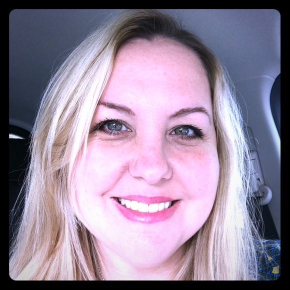 Meet your Posher, Angela - Picture 1 of 1